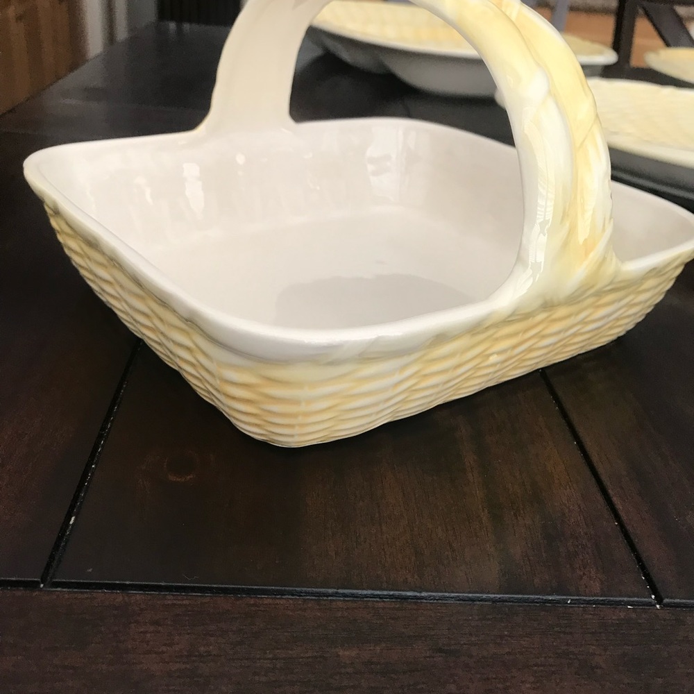 Ceramic serving dishes - Picture 6 of 16